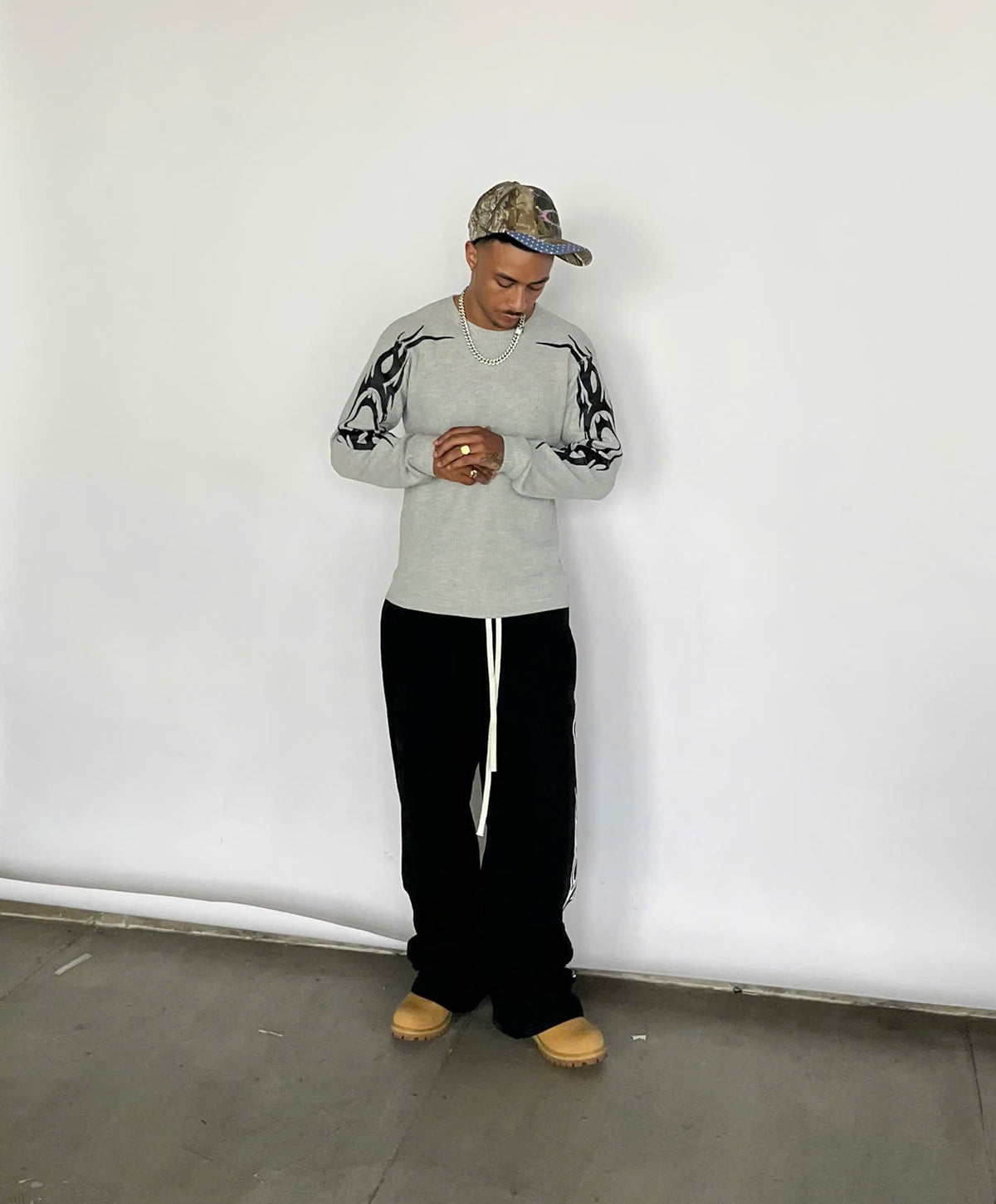 OFFONOFF TRIBAL LONGSLEEVE / GREY