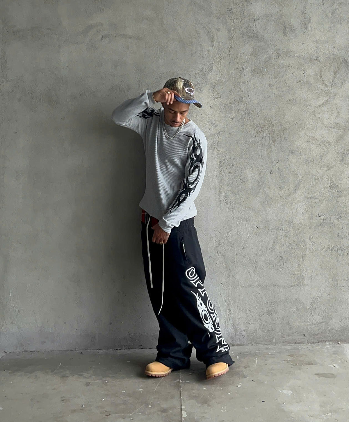 OFFONOFF TRIBAL LONGSLEEVE / GREY