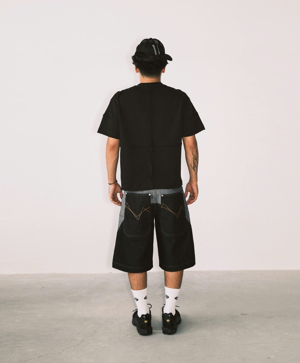 METAL BASIC TEE / BLACK