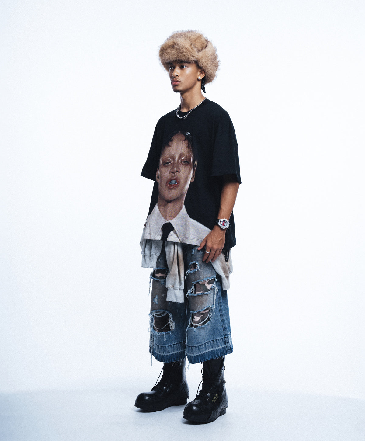 RIHANA OVERSIZE TSHIRT