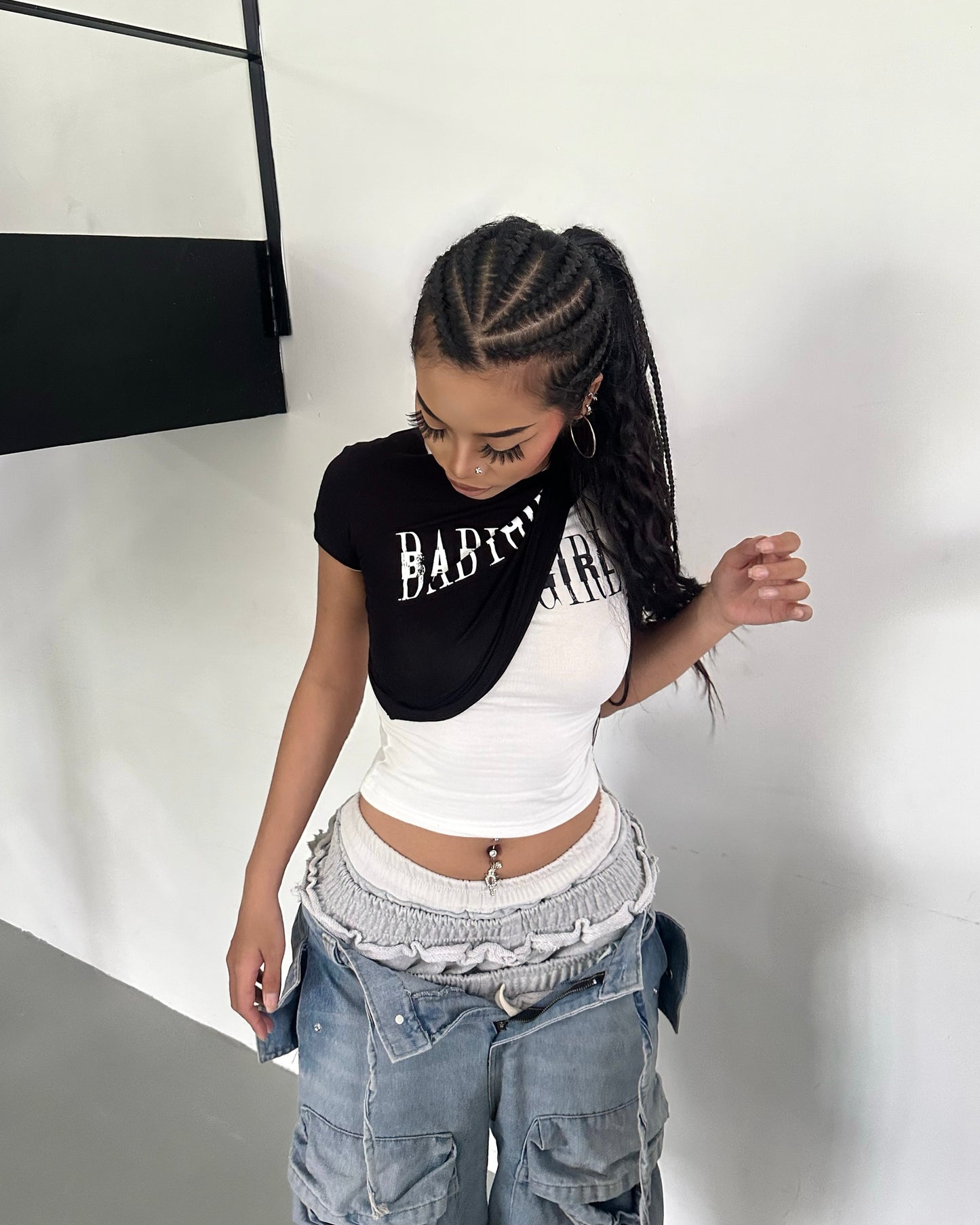 BABYGIRL CROPTOP / BLACK