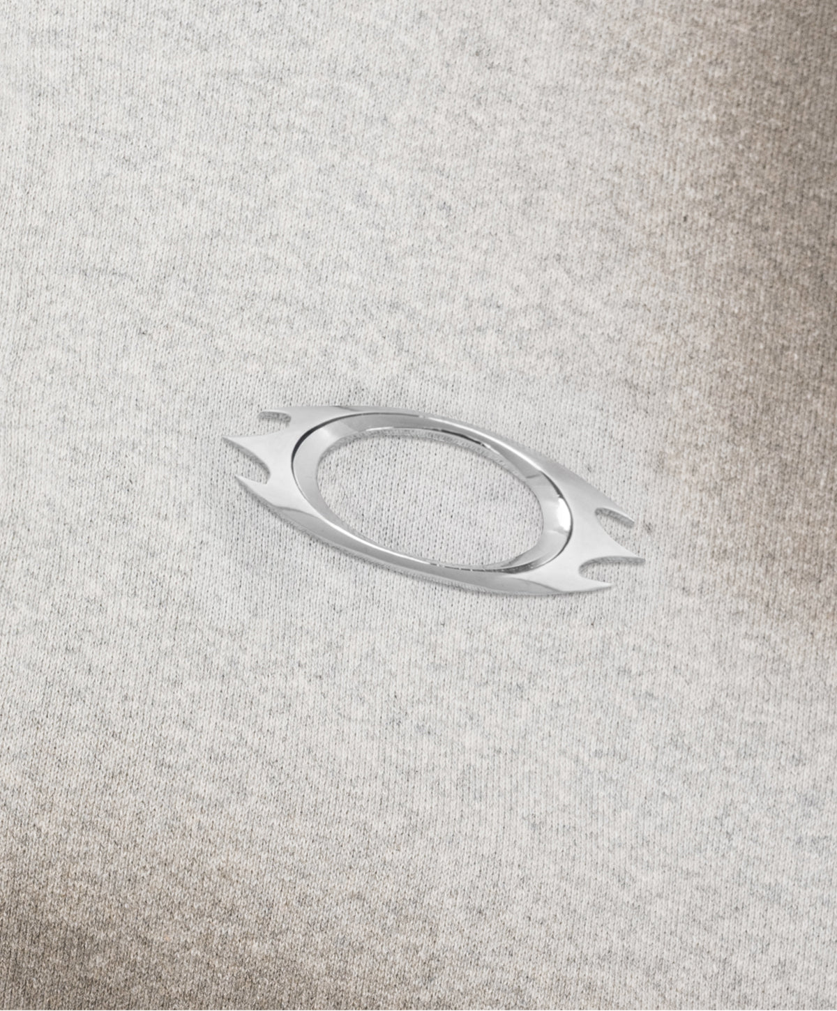 FUR METAL LOGO ZIP HOODIE / GREY