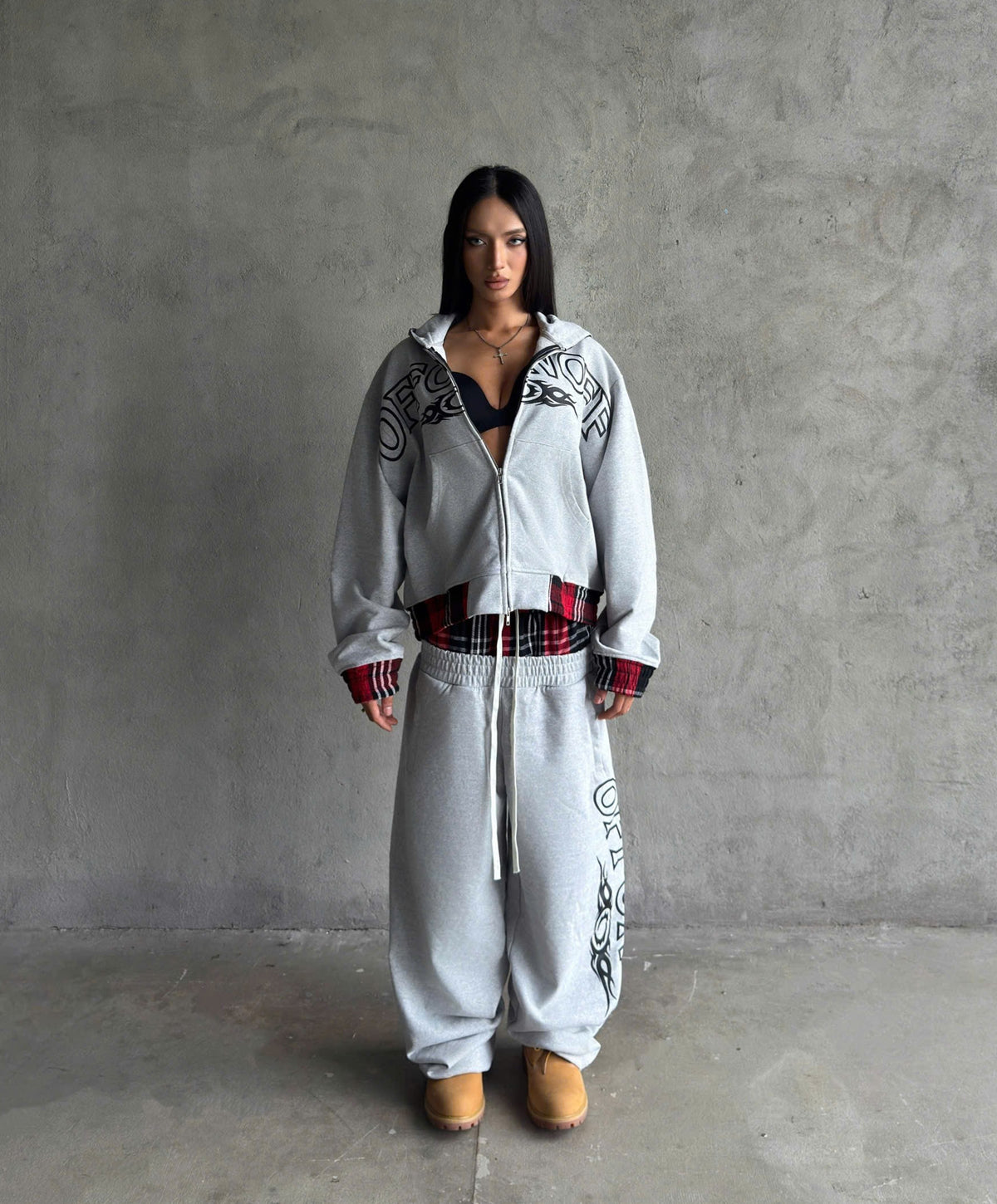 OFFONOFF TRIBAL LOGO PANTS / GREY