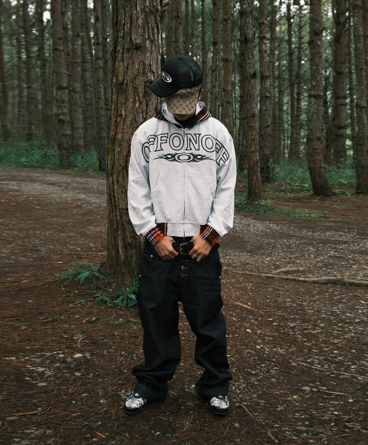 OFFONOFF TRIBAL LOGO PANTS / GREY