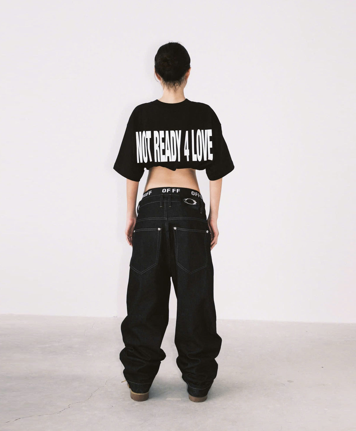 NOT READY 4 LOVE / BLACK