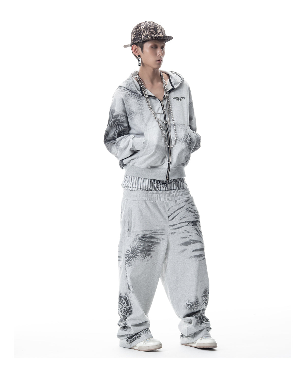 OFFONOFF X CH2 SWEAT PANT