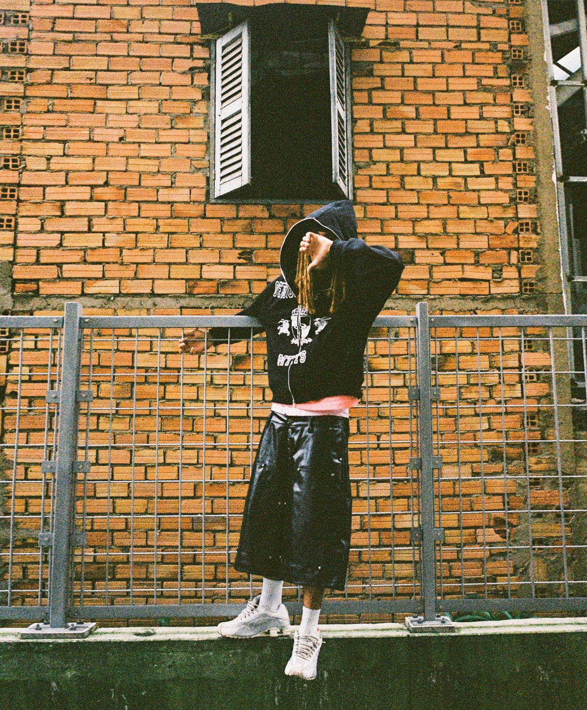 DK LEATHER BAGGY JORT / BLACK