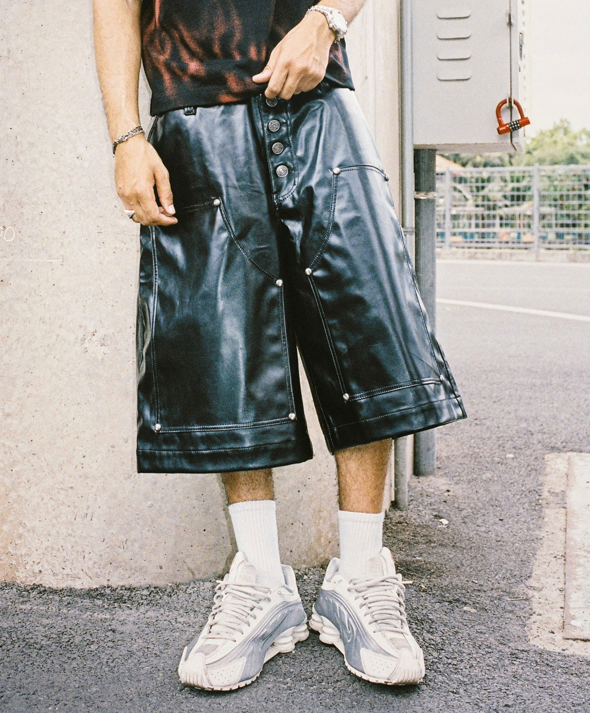 DK LEATHER BAGGY JORT / BLACK
